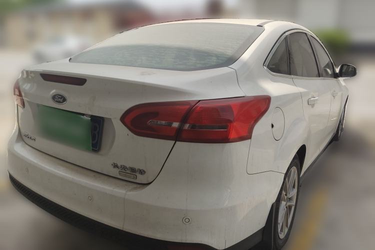 Used Ford Focus 2015 Sedan EcoBoost 180 Automatic Elite Model Rear Right 45 Deg