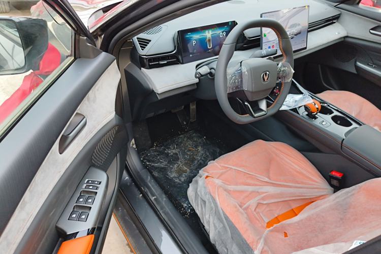 Used CHANGAN UNI-V 2025 Model Third-Generation 2.0T Dynamic Edition Driver Seat