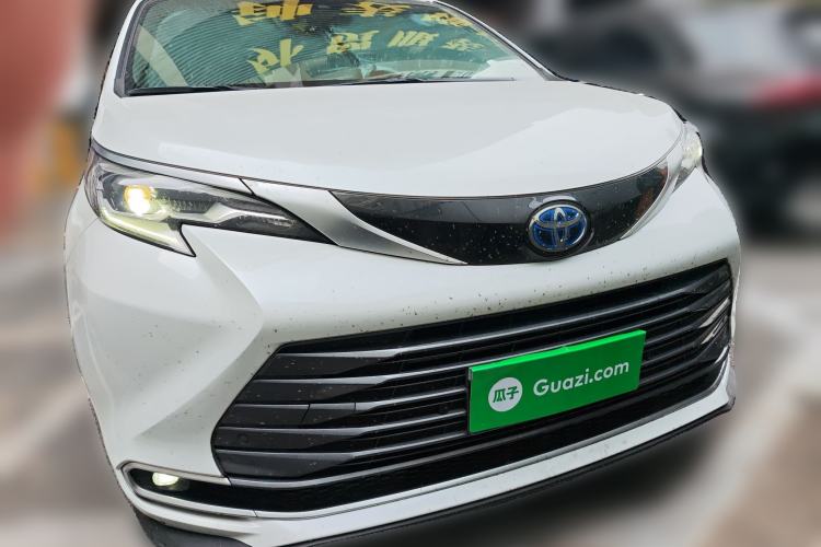 Used Toyota SIENNA 2021 2.5L Hybrid Premium Edition