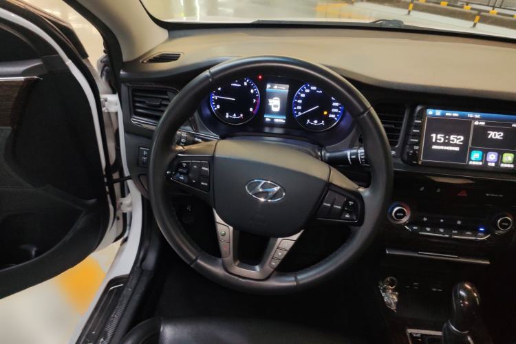 Used Hyundai Mistra 2017 1.8L Automatic Deluxe DLX Model China V Emission Standard Steering Wheel