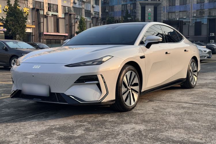 Used Geely Galaxy E8 2024 665 km Range Rear-Drive Starship Long-Range Version