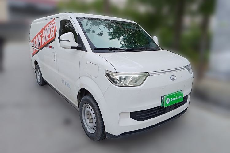 Used Ruichi EC75 2023 Pioneer Model I 41.85 kWh Front Right 45 Deg