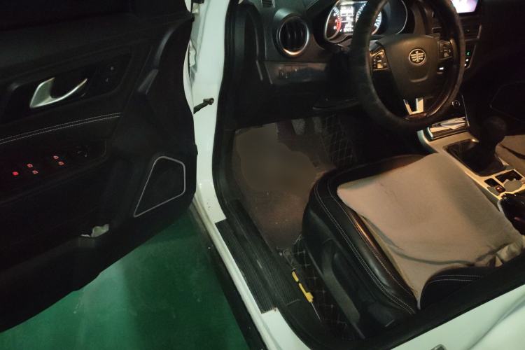 Used Bestune X40 2019 1.6L Manual Luxury Edition China V
