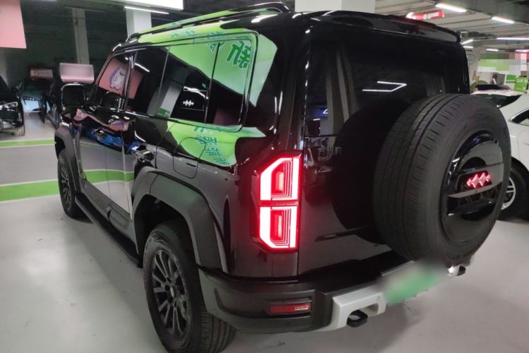 Used Formula Leopard 5 2023 Navigator Edition Rear Left 45 Deg