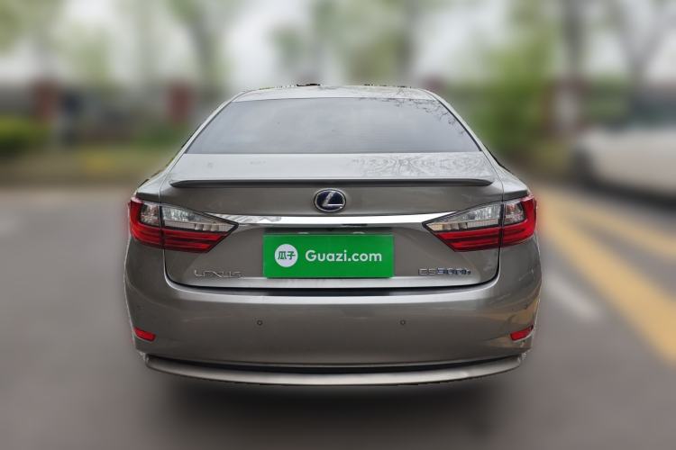 Used Lexus ES 2015 300h Comfort Edition Rear