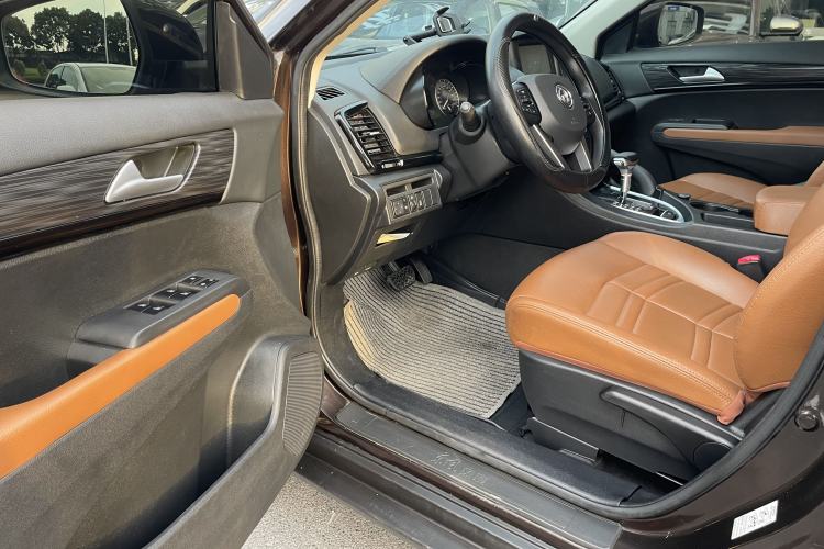 Used Dongfeng Fengdu MX5 2017 2.0L Automatic Urban Edition