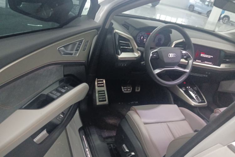 Used Audi Q5 e-tron 2023 40 e-tron Starry Edition Luxury Package Driver Seat