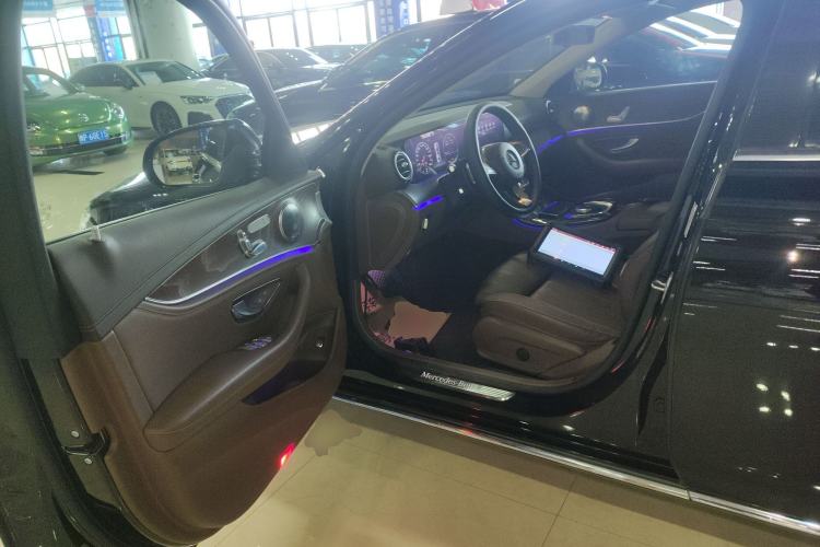 Used Mercedes-Benz E-Class 2016 E 200 L
