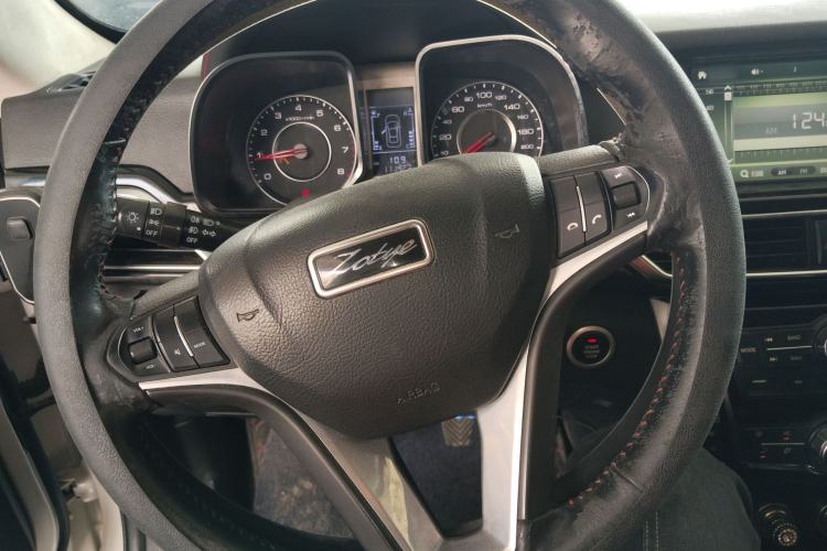Used Zotye Domy X5 2015 1.5T Manual Luxury Version China IV Standard
