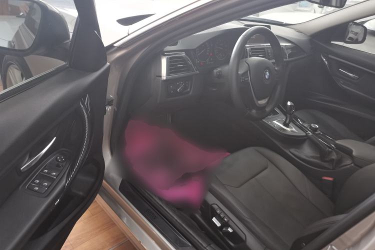 Used BMW 3 Series 2016 320Li Ambition Model
