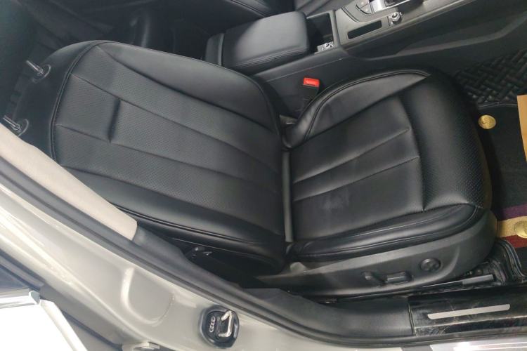 Used Audi A4L 2019 40 TFSI Ambition Version China V Right Front Seat