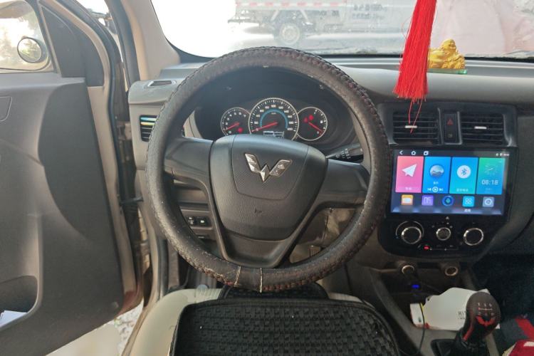 Used Wuling Rongguang V 2016 1.5L Standard Version