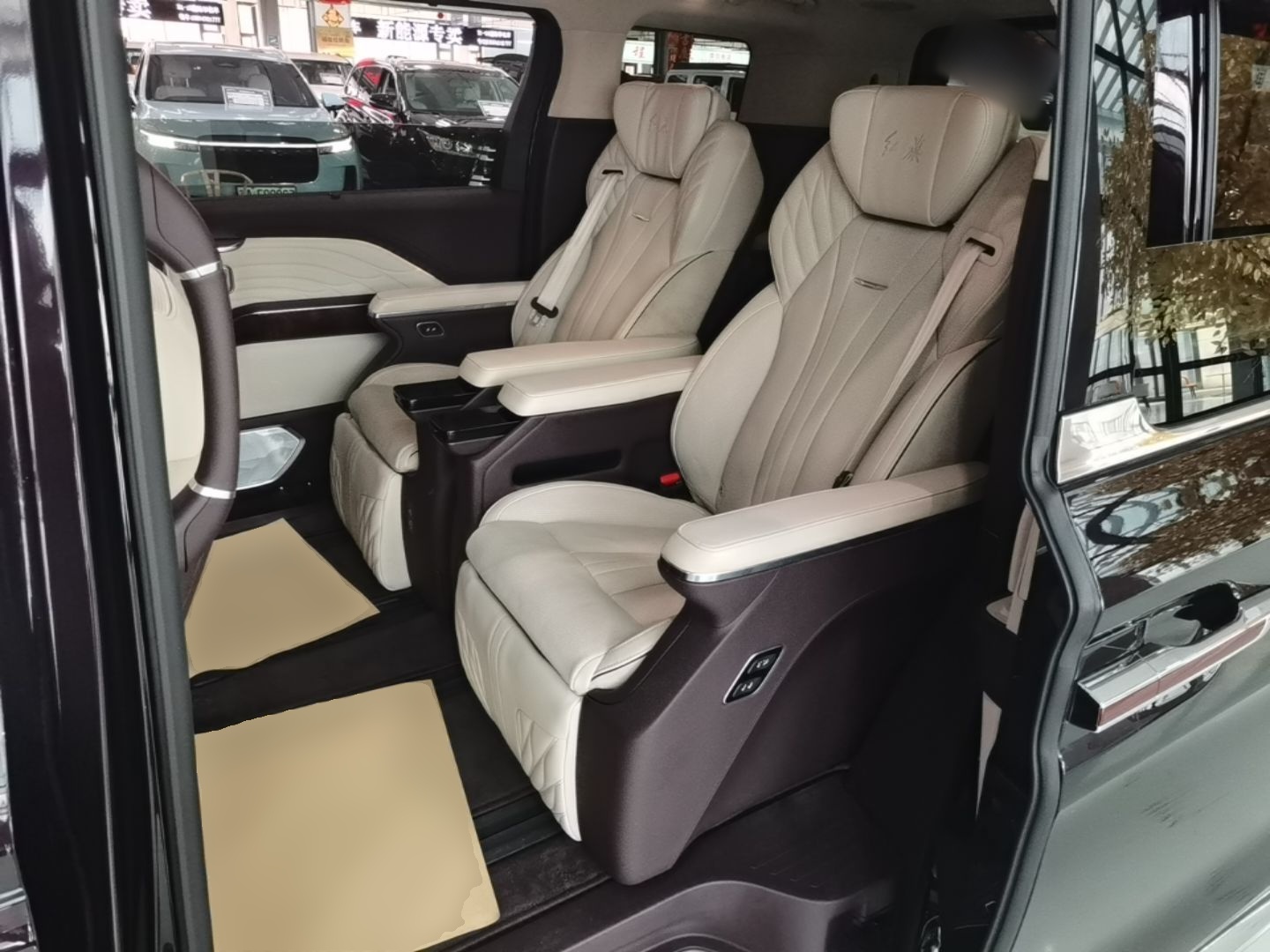 Hongqi HQ9 2023 2.0T Smart Connect Flagship Edition - Chinese Trim Ling — снимка 20