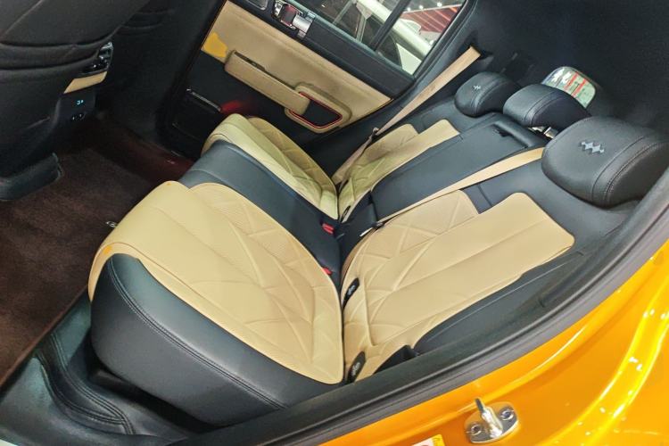 Used Formula Leopard 5 2023 Navigator Edition
