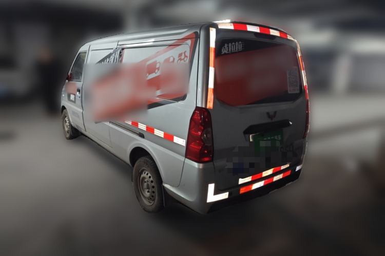 Used Wuling EV50 2022 Affordable Model Anchi with 35.904 kWh
