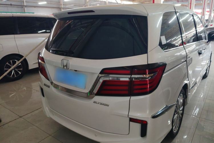 Used Honda Elysion 2016 2.4L Style Edition Rear