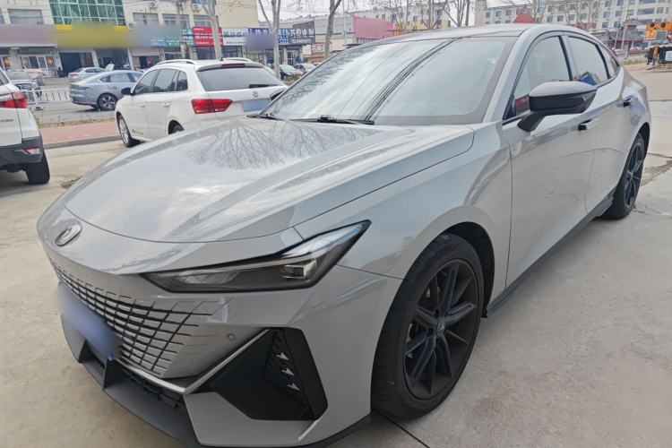 Used Changan UNI-V 2022 1.5T Prestige Version