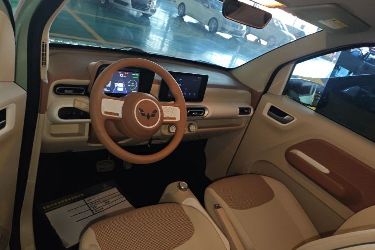Used Wuling Hongguang MINIEV 2024 3rd Generation 215km Advanced Version Center Console