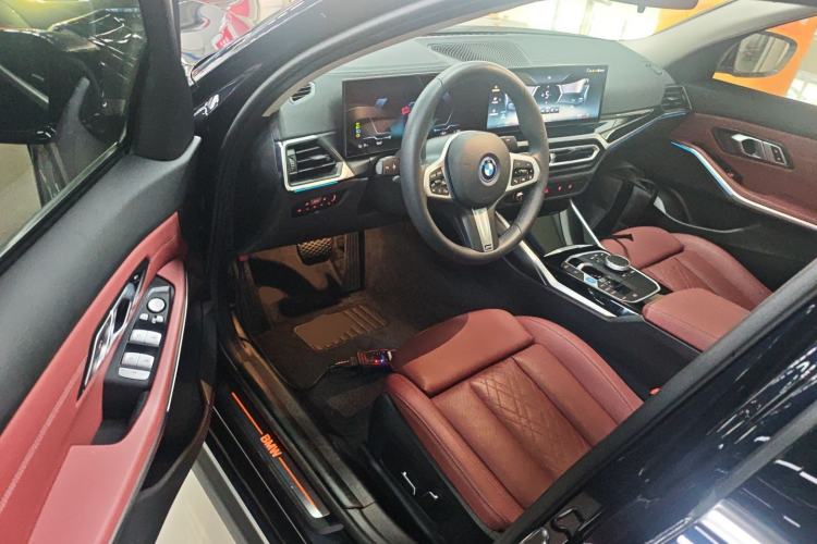 Used BMW i3 2024 eDrive 35 L
