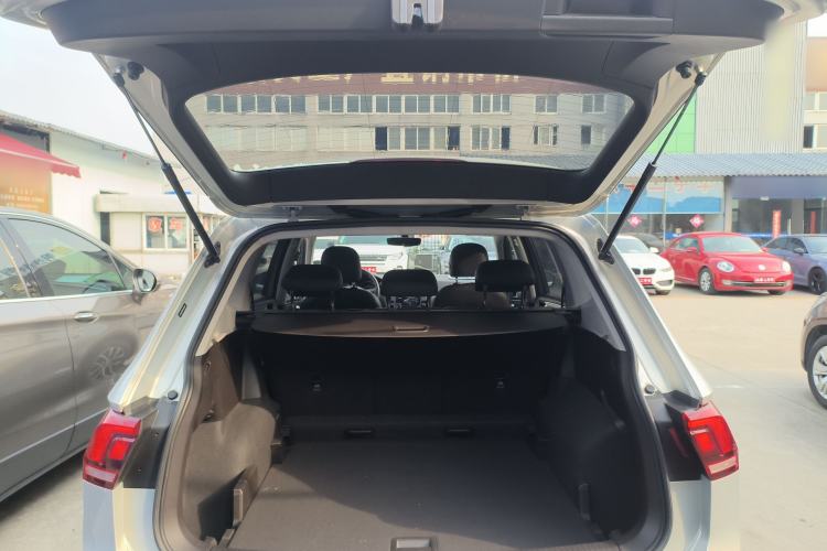 Used Volkswagen Tiguan L 2017 330TSI Automatic Two-Wheel Drive Luxury Edition