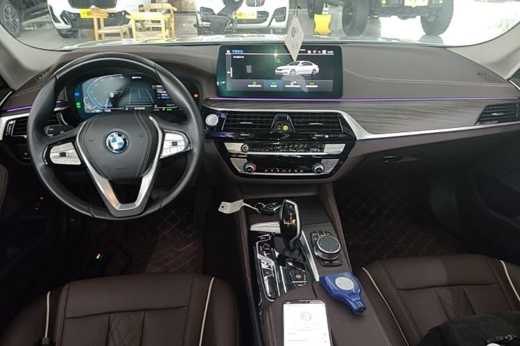 Used BMW 5 Series New Energy 2022 535Le Luxury Package
