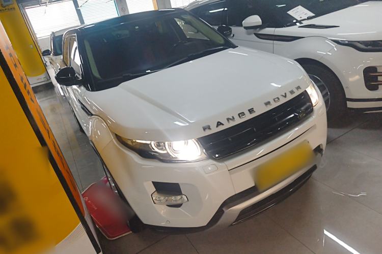 Used Land Rover Range Evoque 2014 2.0T 5-Door Ignite Edition Front Right 45 Deg