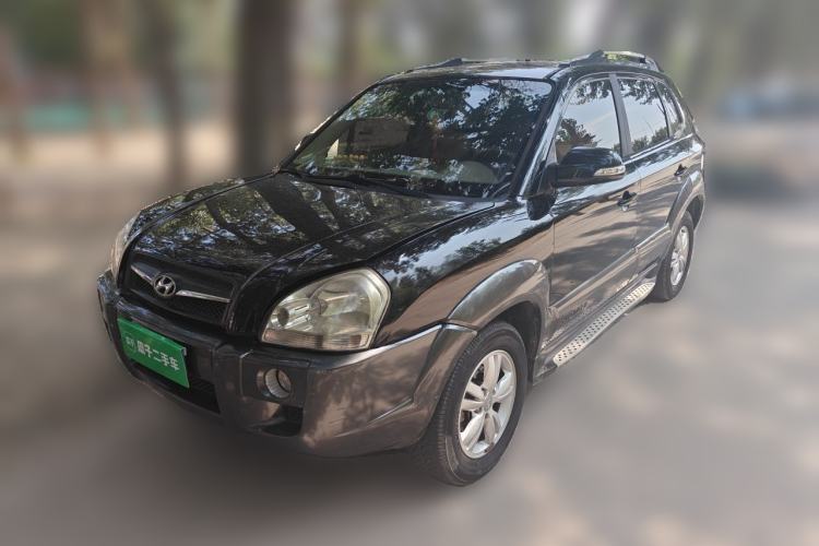 Used Hyundai Tucson 2009 2.0L Manual Two-Wheel Drive Fashion Edition Guazi used car, China used car export, Used car for sale, Used Hyundai cars, Cheapest cars for sale