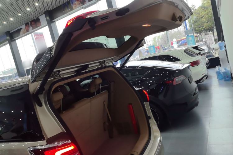 Used Buick GL8 2020 ES Land Cruiser 653T Luxury Model