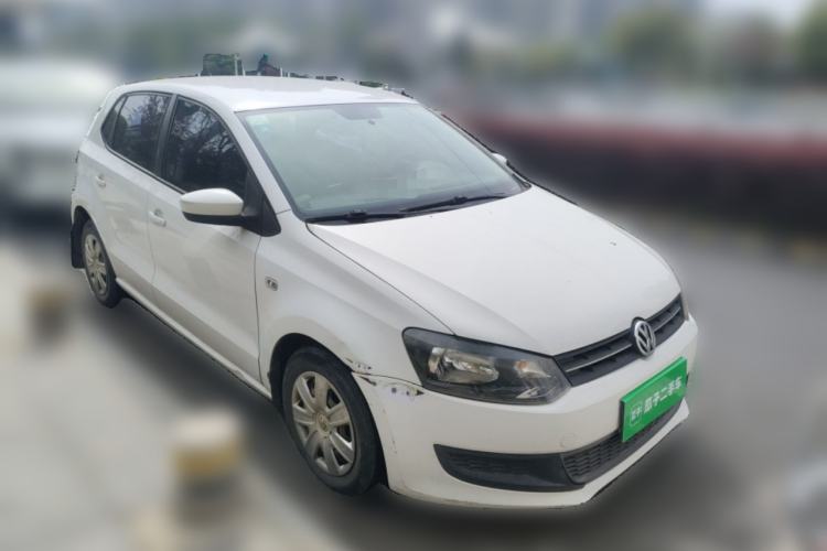 Used Volkswagen Polo 2011 1.4L Manual ZhiLe Edition Front Right 45 Deg