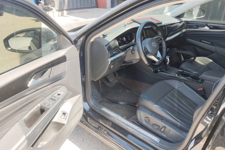 Used Volkswagen Passat 2024 380TSI Dragon Glory Edition
