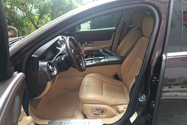 Ojetý Jaguar XJ 2011 XJL 3.0 Panoramic Business Edition