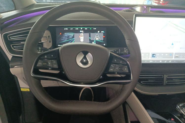 Used Denza D9 2024 DM-i 1050 Luxury Model
