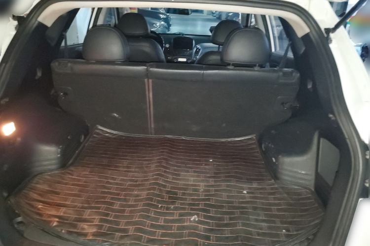 Used Hyundai ix35 2013 2.0L Automatic Two-Wheel Drive Smart GLS China IV Standard Trunk