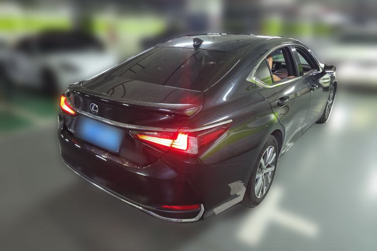 Used Lexus ES 2018 300h Premier Edition China V Standard