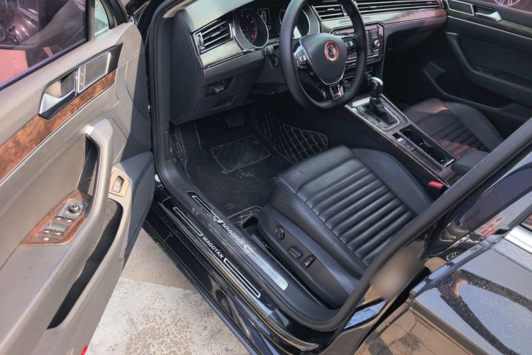 Used Volkswagen Magotan 2018 Facelift 330TSI DSG Luxury Model
