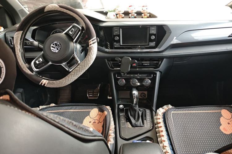 Used Volkswagen Tharu 2019 280TSI Two-Wheel Drive R-Line China V Standard Center Console