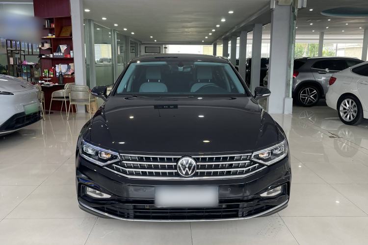 Used Volkswagen Magotan 2023 2 Million Units Limited Edition 280TSI DSG Leading Version