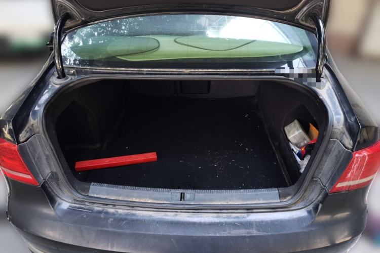 Used Volkswagen Magotan 2013 1.8TSI Luxury Model Trunk