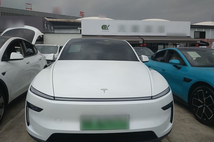 Used Tesla Model Y 2025 Rear-Wheel Drive First Edition