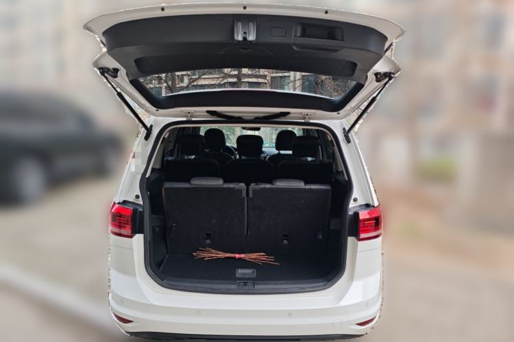 Used Volkswagen Touran 2018 Volkswagen Touran L 280TSI DSG Comfort Edition 7 Seats China V Emission Standard