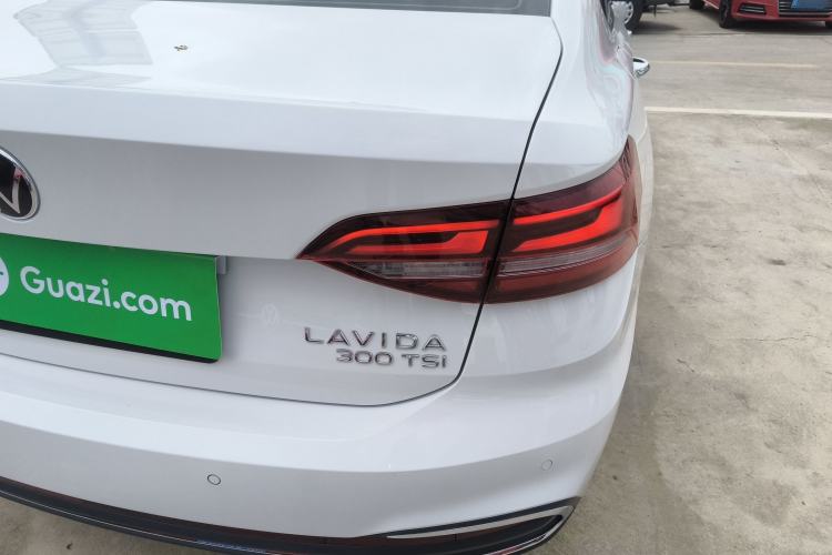 Used Volkswagen Lavida 2023 300TSI DSG Full-Comfort Edition
