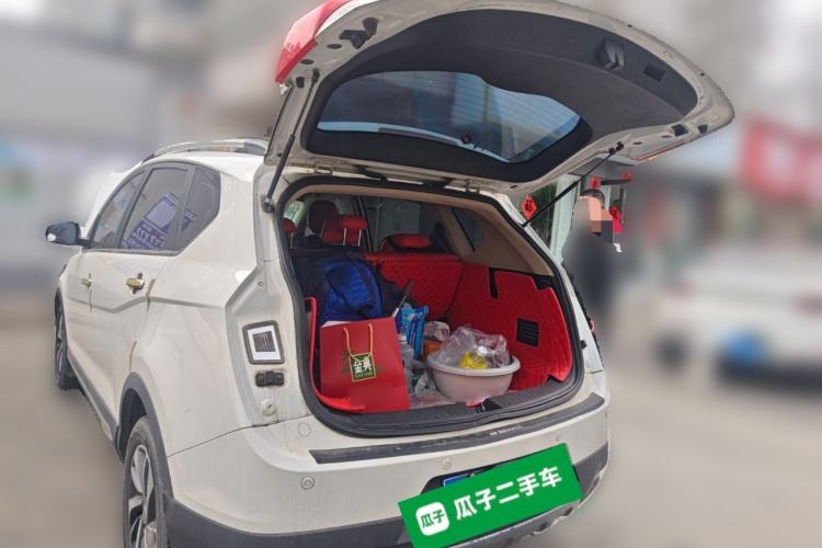 Used Baojun 560 2015 1.8L manual luxury version
