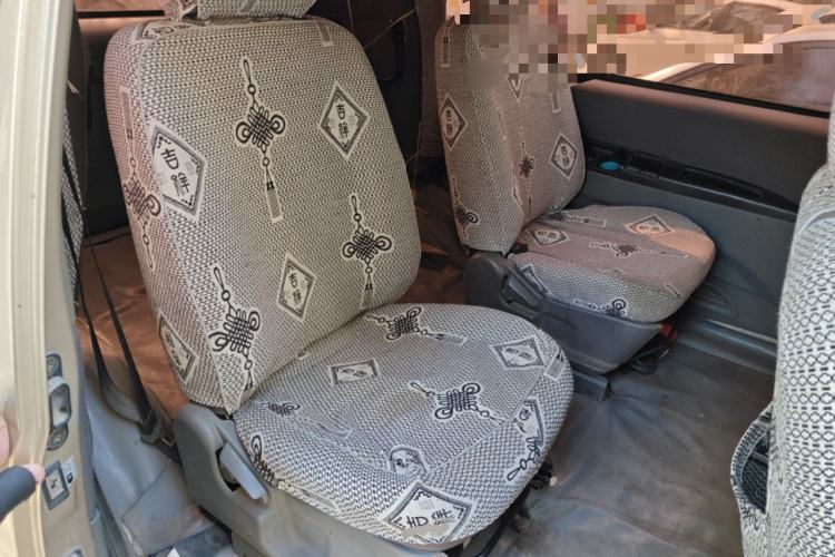 Used FORTHING Lingzhi 2013 M3 1.6L 7-Seater Comfort Model Left Rear Seat