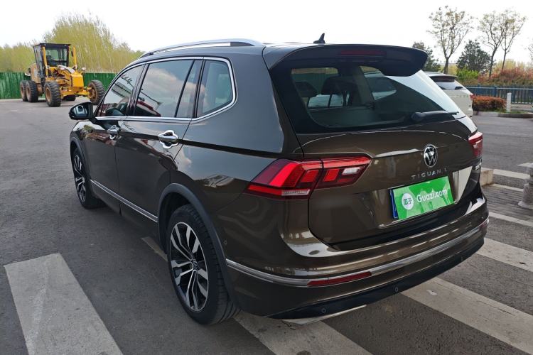 Used Volkswagen Tiguan L 2021 330TSI Automatic Two-Wheel Drive R-Line Enhanced Edition Rear Left 45 Deg