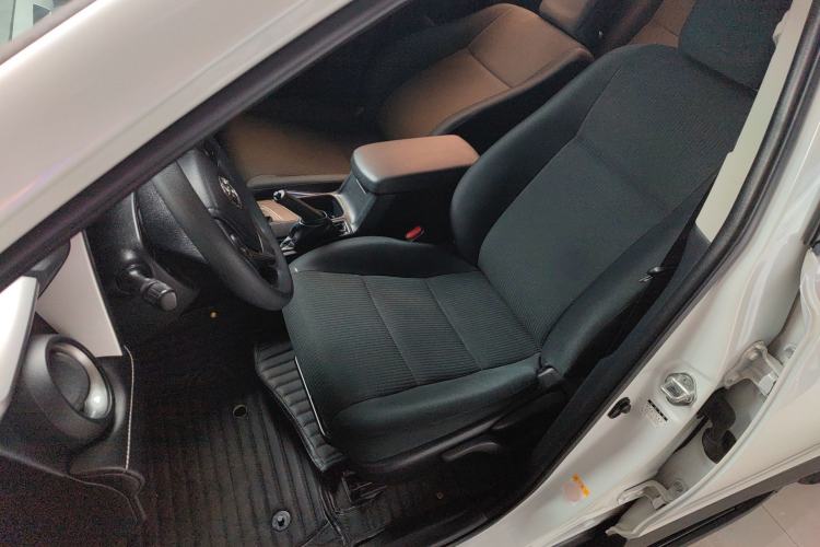 Used Toyota RAV4 2016 2.0L CVT Two-Wheel Drive Fashion Edition China V Standard