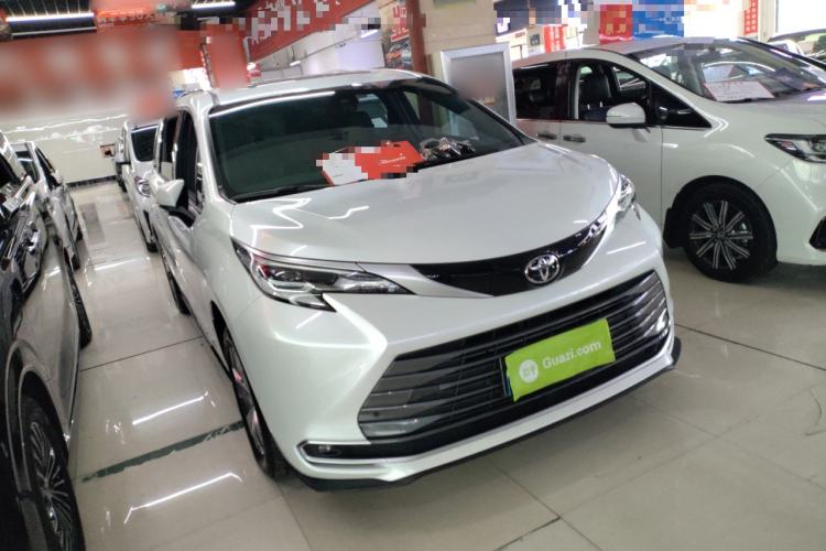 Used Toyota SIENNA 2024 2.5L Hybrid Four-Wheel Drive Luxury Edition