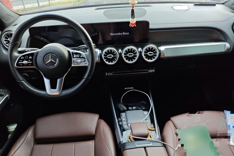 Used Mercedes-Benz GLB 2021 GLB 200 Fashion Model Center Console