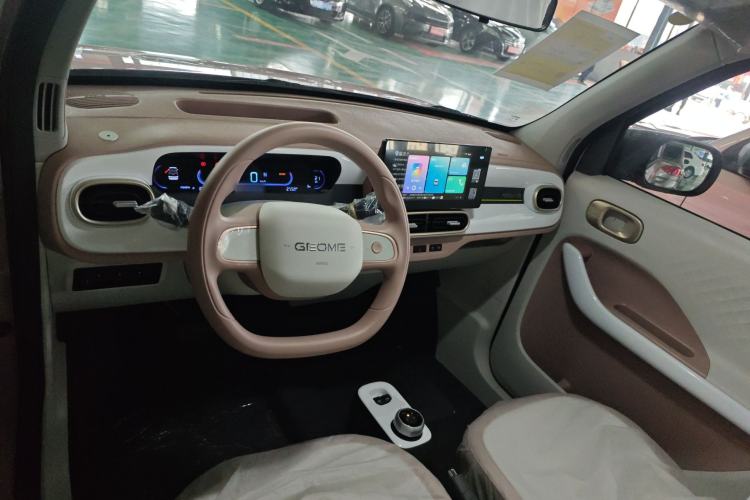 Used Geely Galaxy Panda 2025 210 km – Yuanqi Bear