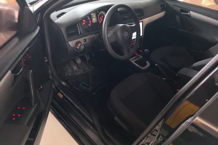 Used Volkswagen Lavida 2013 Revised Classic 1.6L Manual Fashion Edition
