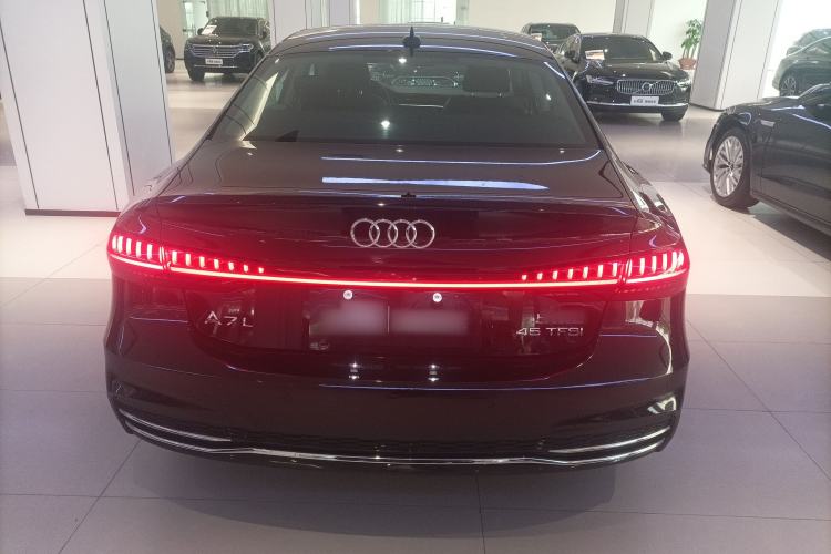 Used Audi A7L 2024 45TFSI S-line Dream-Building Edition Flow Crystal Package Rear